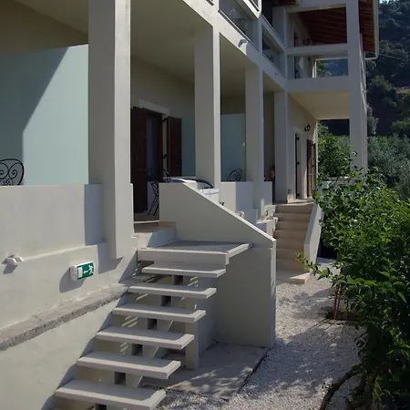 Vista Petros Apartment