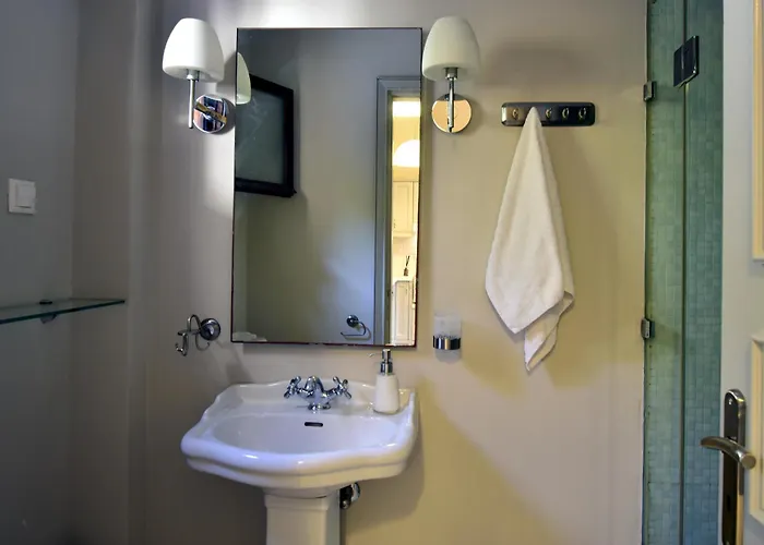 Vista Petros * Apraos